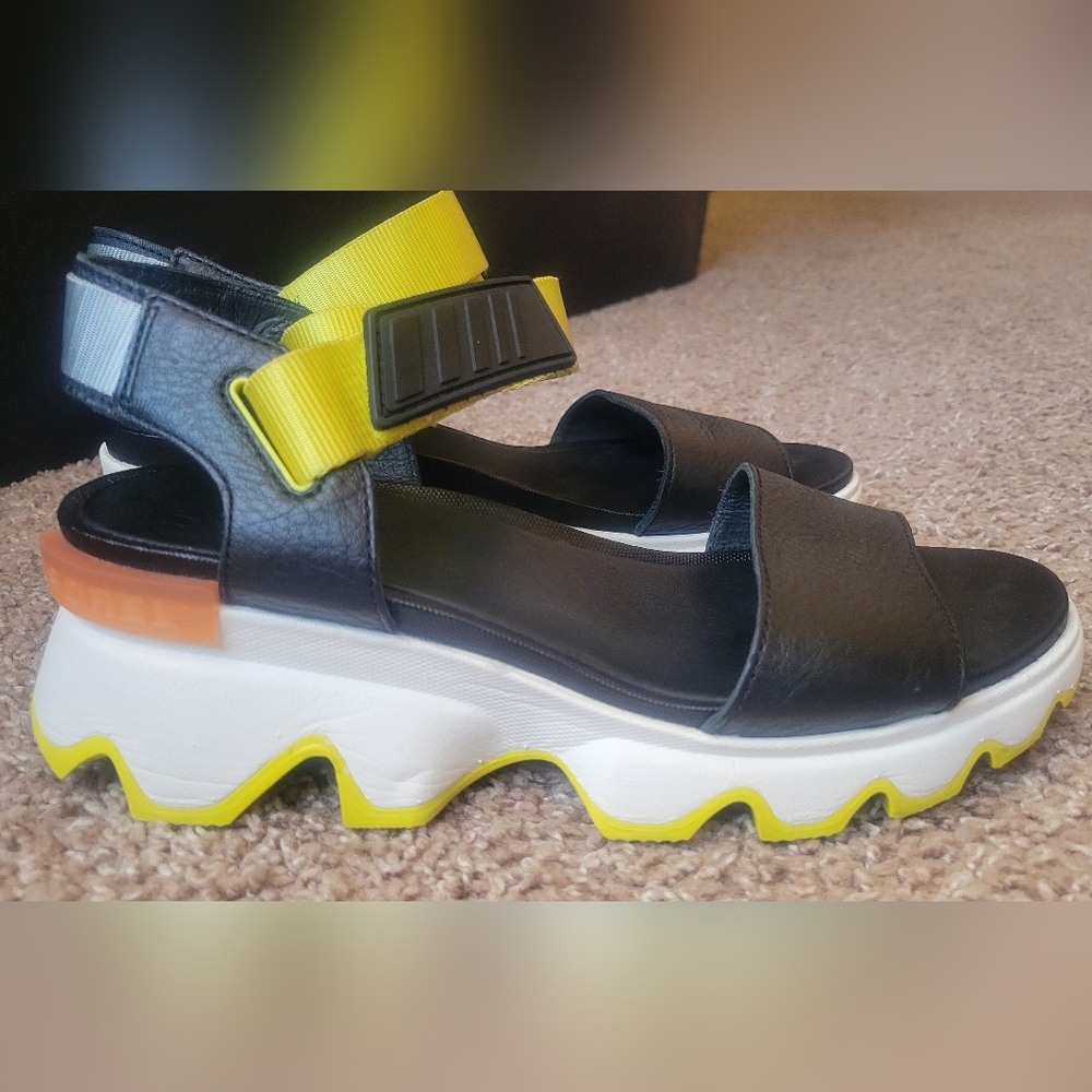 Sorel Black and Yellow Women's Sandals Kinetic Sz8 - Picture 7 of 12
